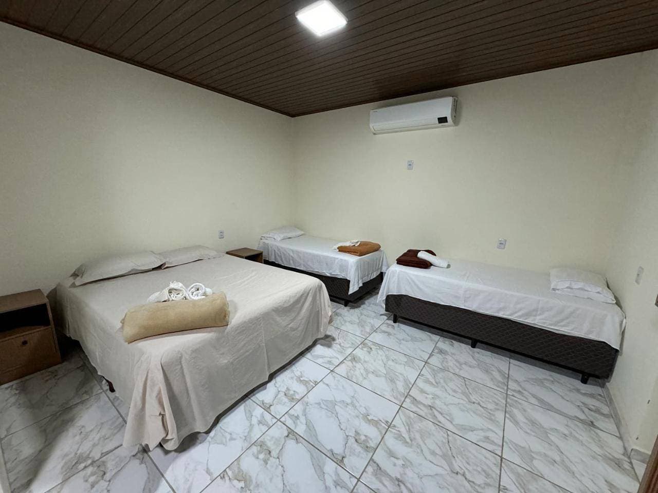 Foto 7 von 13: Quadruple Room