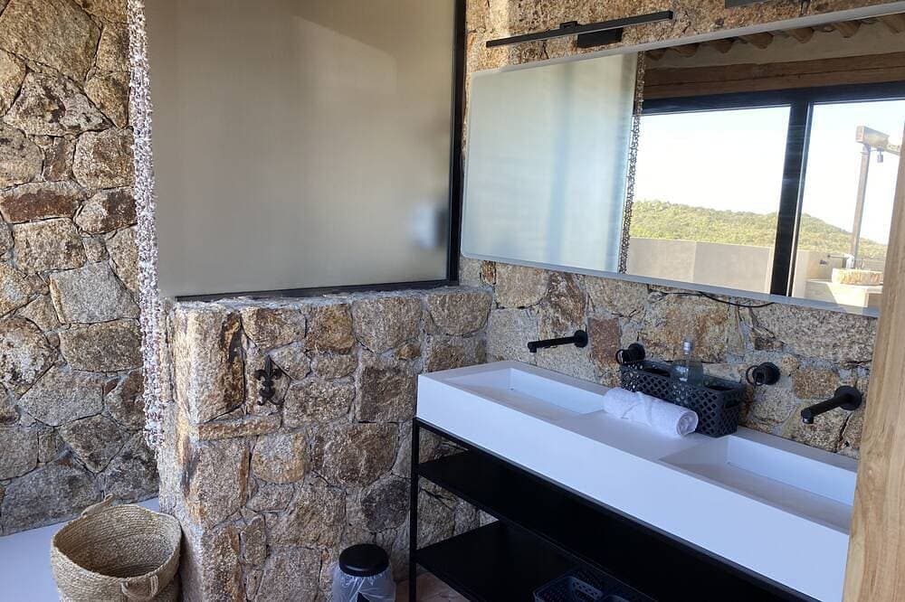 Foto 10 von 30: Kuppel-Deluxe-Ensuite mit Dusche-Blick auf die Bucht