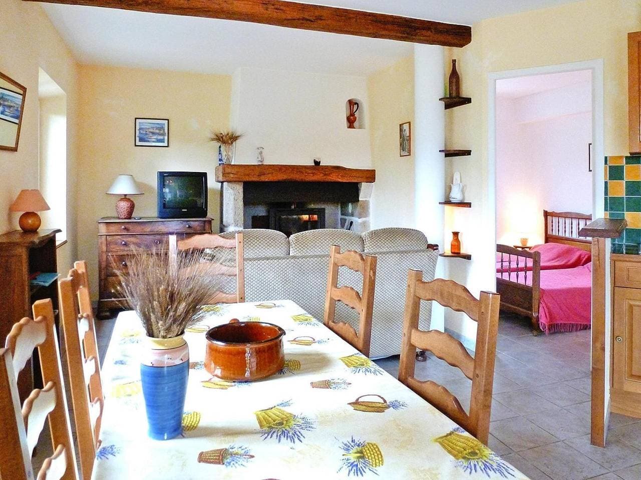 Foto 8 von 27: Steinhaus mit Gemeinschaftspool, Chambonas