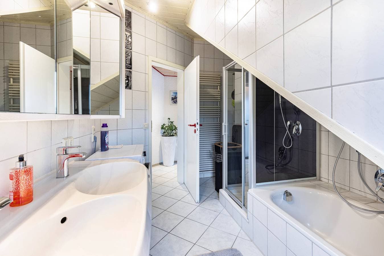 Foto 3 von 39: Ferienwohnung Christine mit Bergblick, privater Terrasse und WLAN