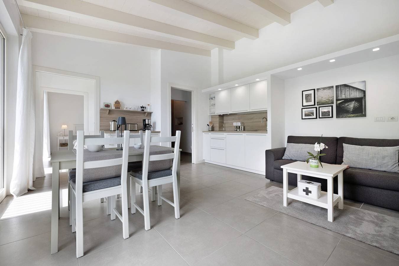 Foto 10 von 23: Ferienwohnung "Ca' Scaì Agrifugium Olivia" mit Seeblick, Gemeinschaftspool und WLAN