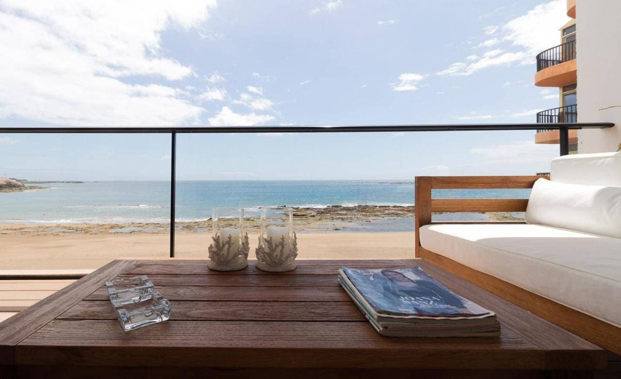 Extra Luxurious Apartment on the Beachfront. 1