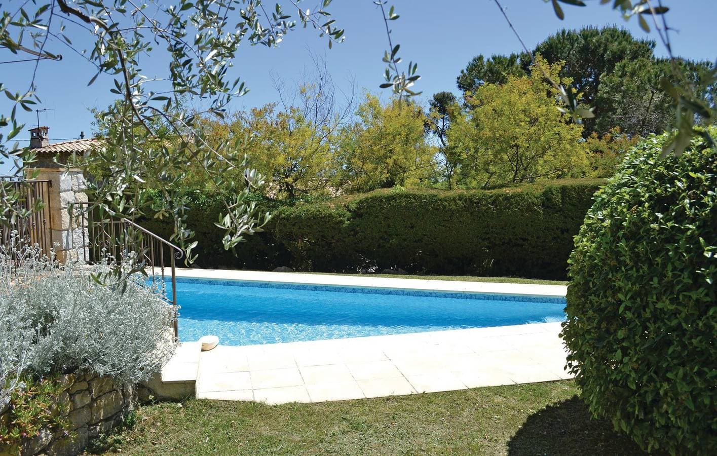 Foto 6 von 29: Stilvolle 135qm Cabris Apt: Pool, Terrasse, Parkplatz & WiFi!