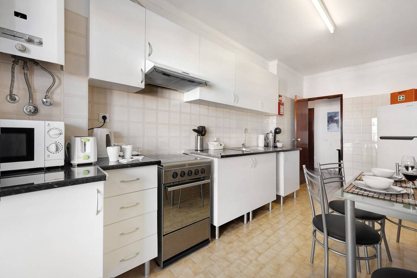 Foto 11 von 28: Ferienwohnung 'Summer Place' mit Balkon, WLAN und Klimaanlage