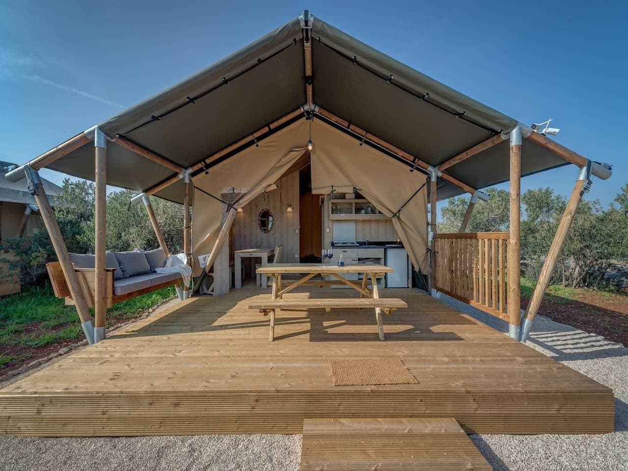 Foto 7 von 27: Insel-Glamping für 4 Personen mit Whirlpool