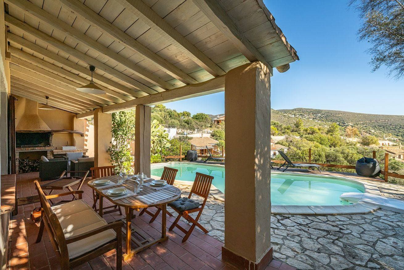 Foto 8 von 42: Ferienhaus für 6 Personen mit Pool