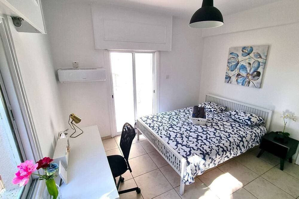 Foto 3 von 28: Center 2br | 250m walk from beach | parking :)