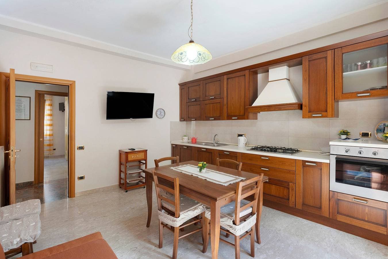 Foto 6 von 20: Apartment 'Ce Tour - La Casa del Limone di Nonni' mit Bergblick, WLAN und Klimaanlage