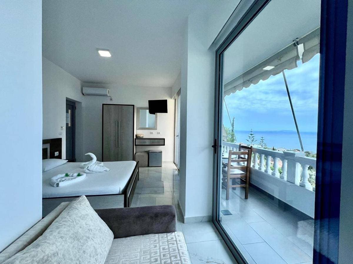 Foto 3 von 10: Deluxe Double Room with Balcony and Sea View