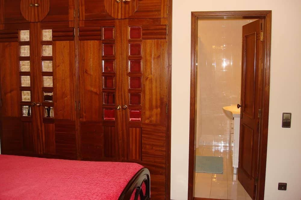 Foto 4 von 23: Villa mit eigenem Pool und Tennisplatz