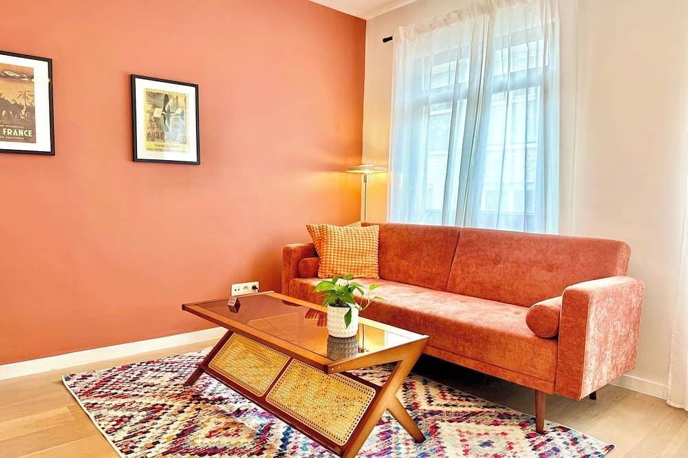 Modern 1-bedroom stay in Antwerp Historical Center 1