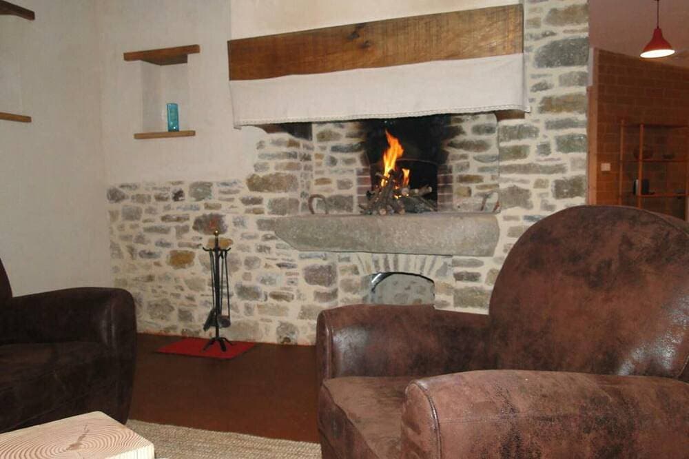 Foto 7 von 16: Ökologisches Haus in der Normandie mit Kamin