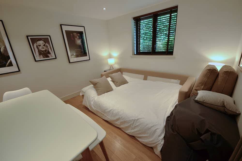 Foto 10 von 29: Unique open plan house in central Windsor pet friendly + parking