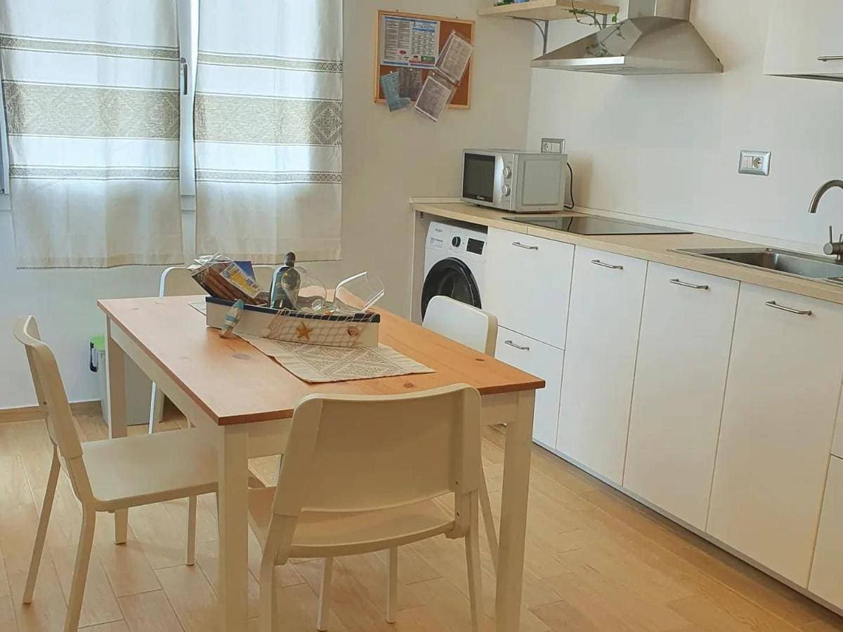Foto 4 von 40: Two-Bedroom Apartment