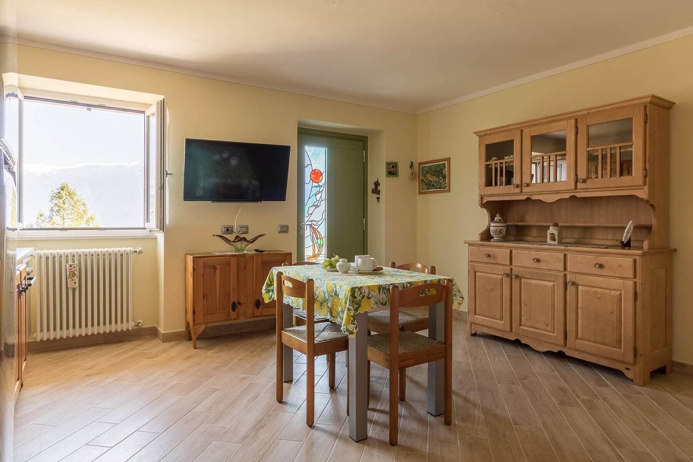 Foto 1 von 30: Ferienwohnung 'El Pià' mit Seeblick und privatem Garten
