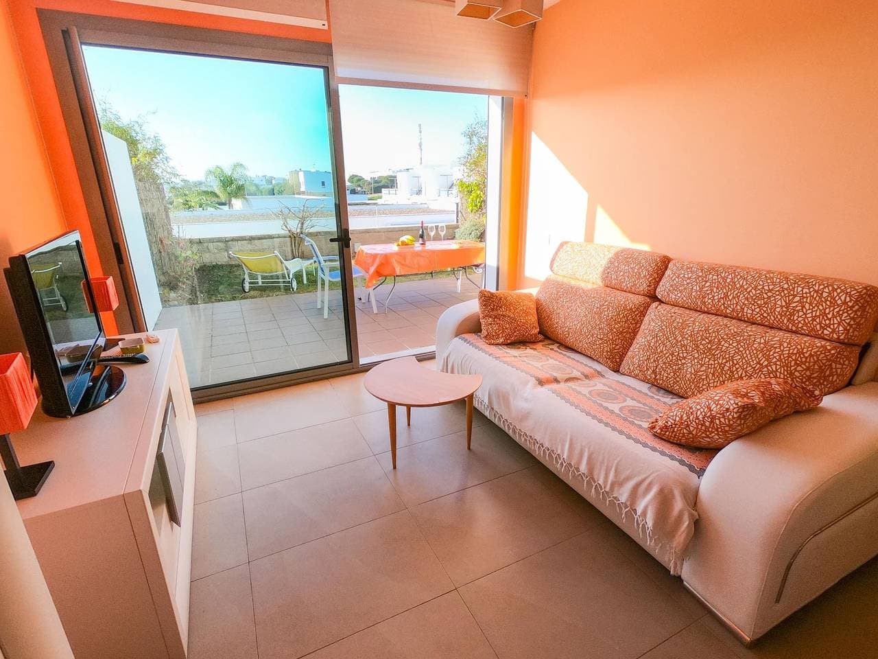Foto 13 von 26: Moderne Ferienwohnung in Wohnanlage mit Gemeinschaftspool