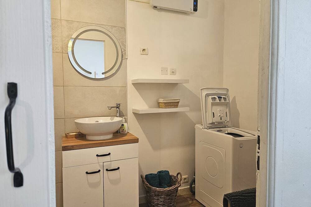 Foto 5 von 17: Apartment 40 m² near the Canal de la Robine
