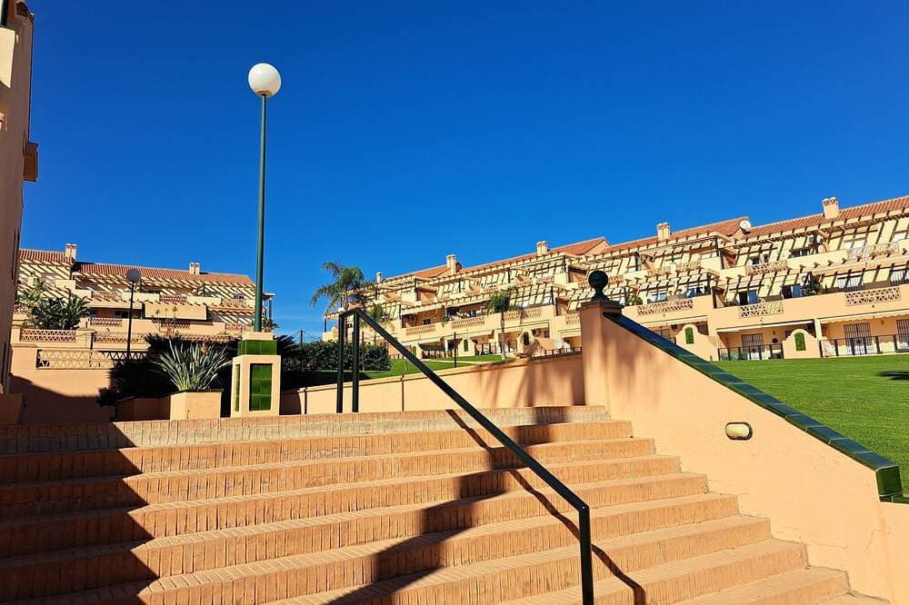 Foto 10 von 30: Attic, large terrace. 2 Km. from Fuengirola. Wyndham Resorts Mijas-Costa area.