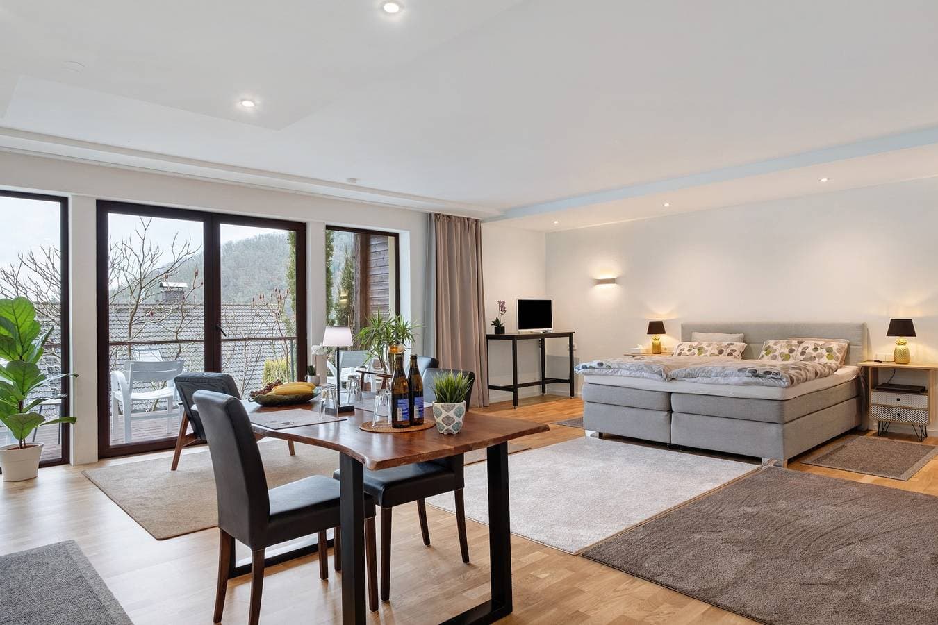 Foto 2 von 34: Ferienwohnung 'Sonnige Im Kinzigtal' mit Talblick, privater Terrasse und Wi-Fi