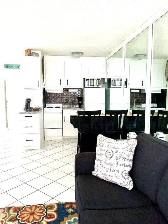 Foto 10 von 16: Coastal Cozy - Ocean View at Symphony Beach Club