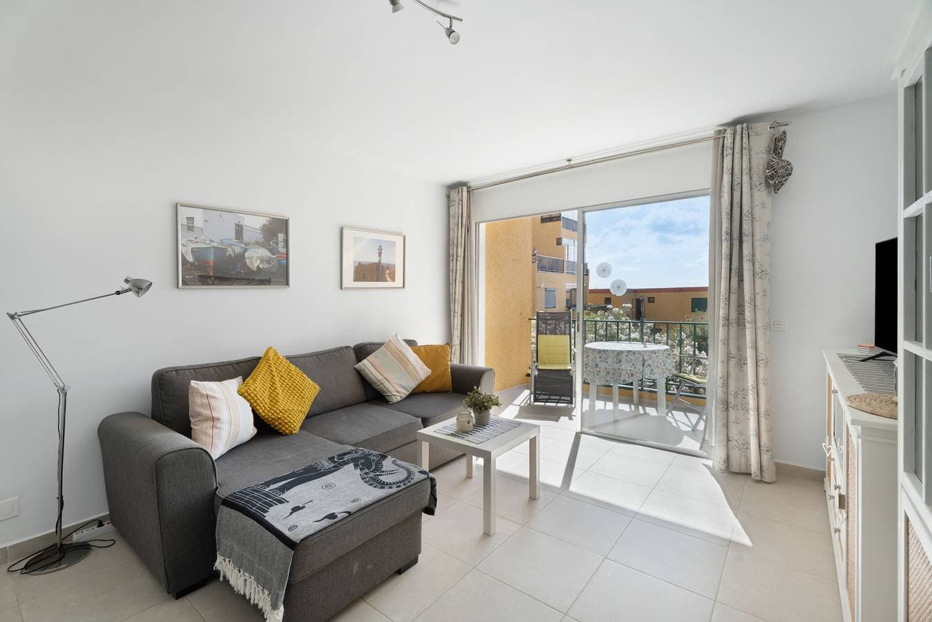 Foto 4 von 32: Ferienwohnung 'Casa Agua Y Sol 2' mit Meerblick, Gemeinschaftspool und WLAN
