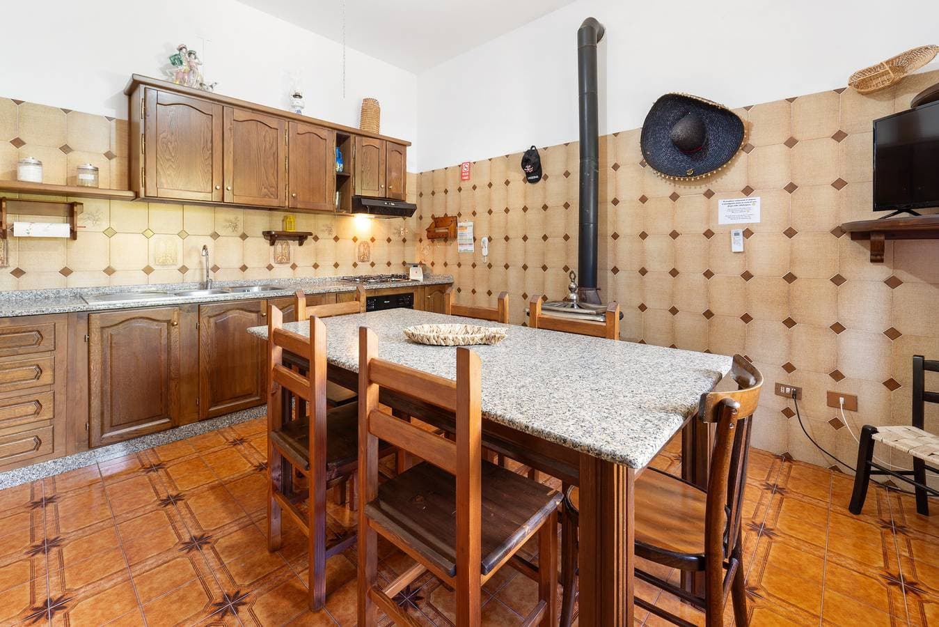 Foto 7 von 27: Ferienwohnung '2' mit Gemeinschaftsgarten, Balkon und Klimaanlage