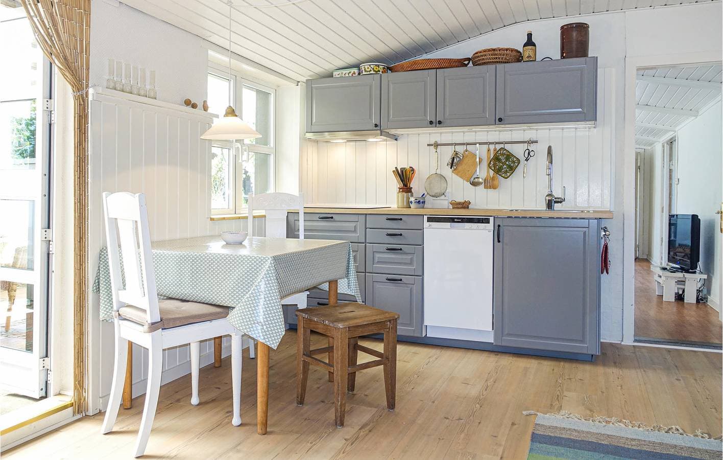 Foto 9 von 43: Ferienhaus für 5 Personen mit Terrasse