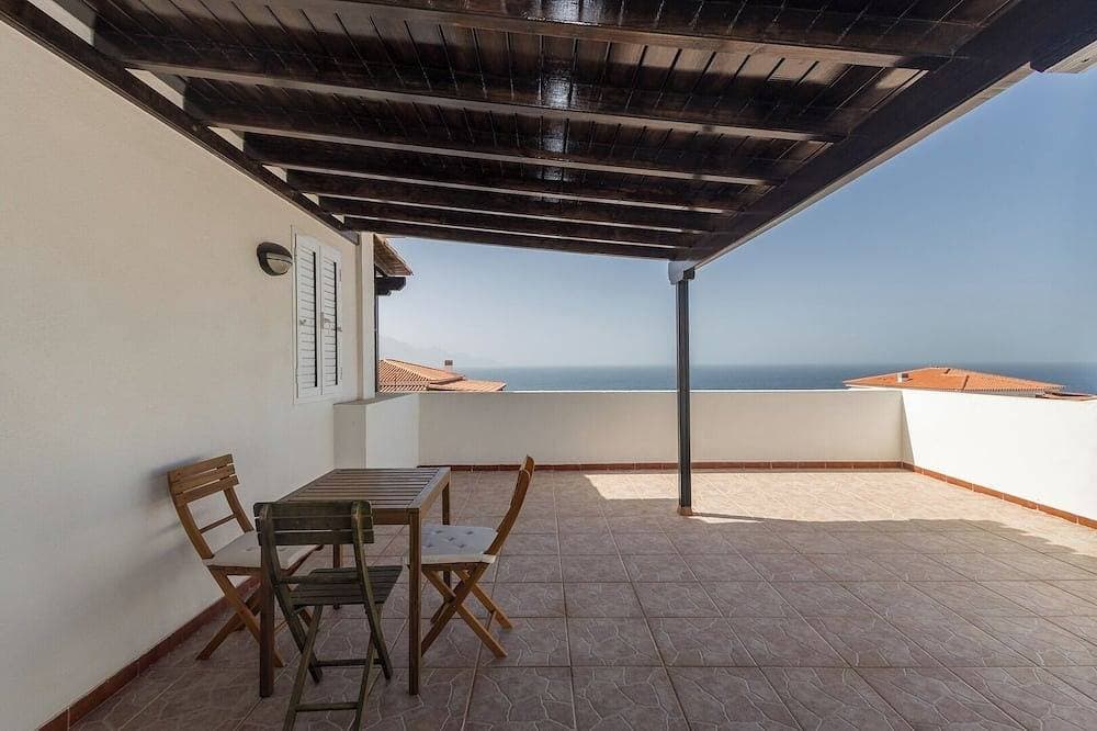 Penthouse in Agaete with Stunning Sea Views 1
