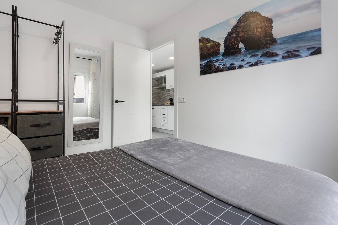 Foto 11 von 31: Ferienwohnung 'Traum mit Waldblick' mit Meerblick, Gemeinschaftspool und Wi-Fi