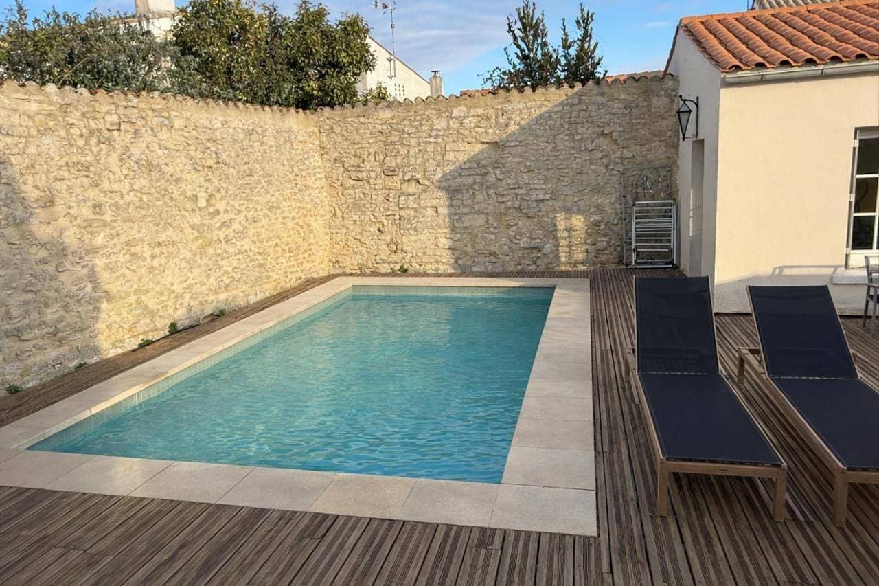 Foto 5 von 9: Double Room with Pool View