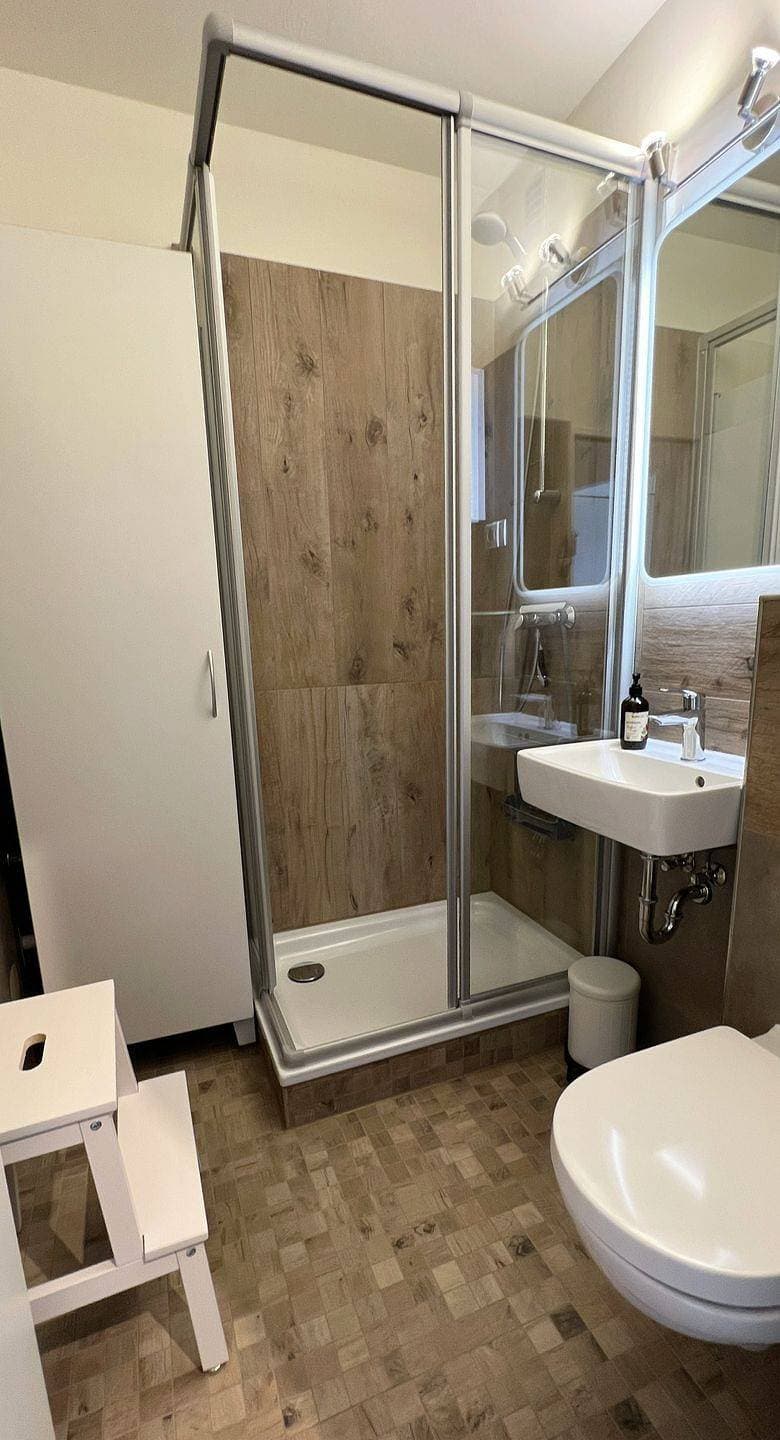 Foto 8 von 16: 1-Zimmer-Ferienwohnung "Haven Stuuv" am Südstrand Burgtiefe mit Yachthafenblick