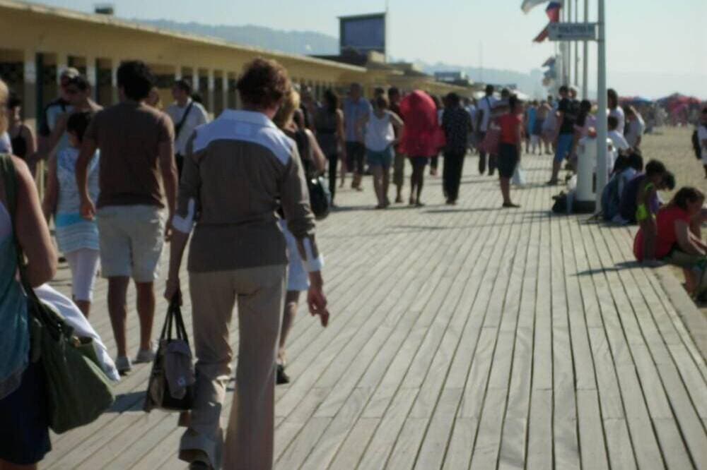 Foto 12 von 17: Deauville - Großes Studio mit Panoramablick - 2/4 Schlafplätze