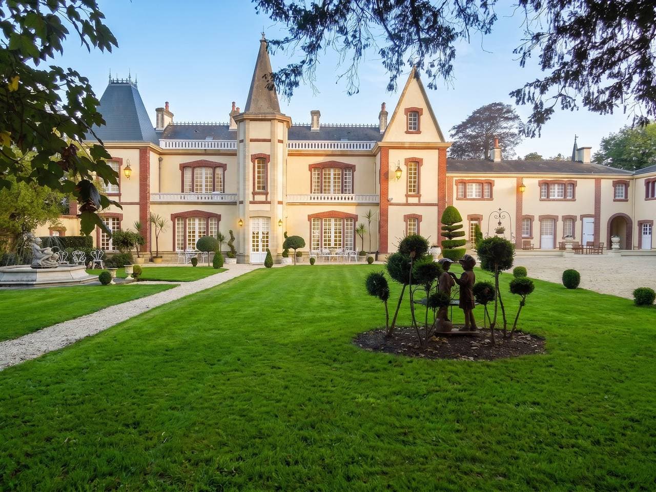 Foto 2 von 21: Charmantes Haus in Saint-Martin-des-Entrées mit Gemeinschaftspool