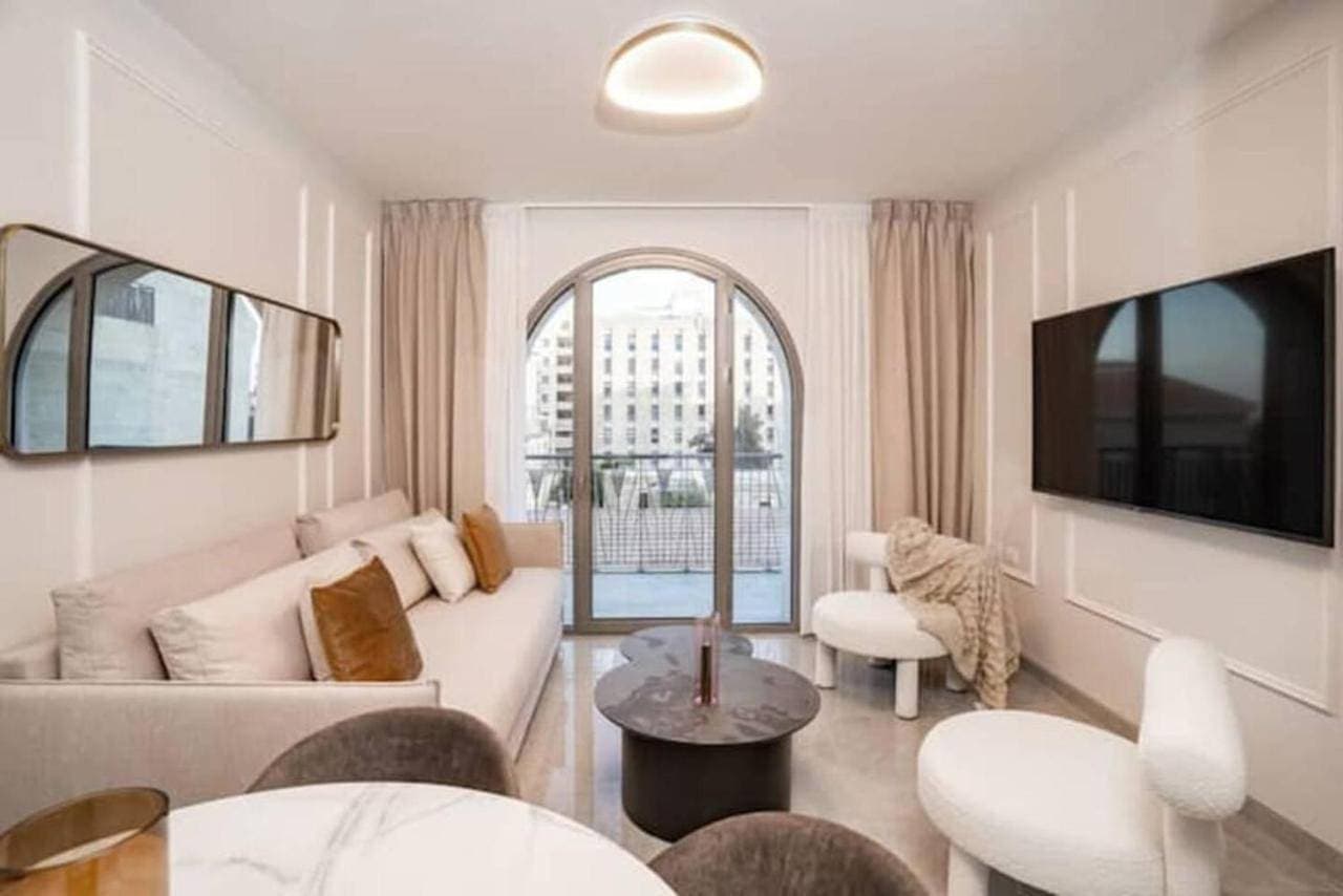 1 Br Apartment In Shaul Adler 1