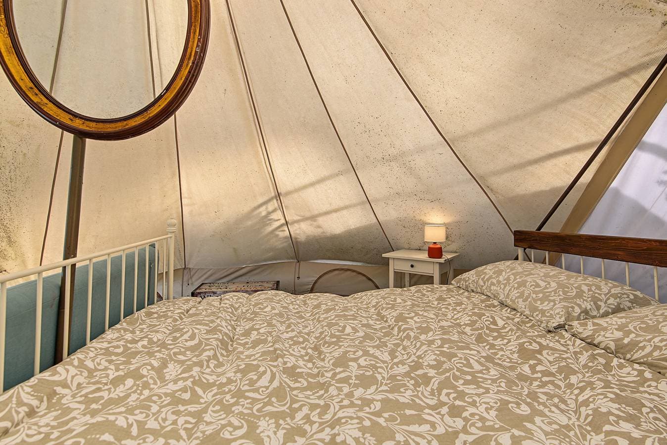 Foto 4 von 25: „Glamping C Selva Tenda Ciliegio“ mit BBQ und Gemeinschaftspool
