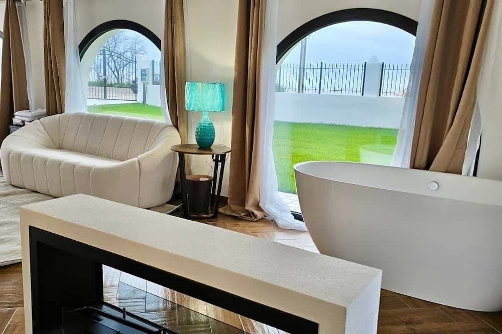 Executive Suite in Seafront Luxury Villa 1
