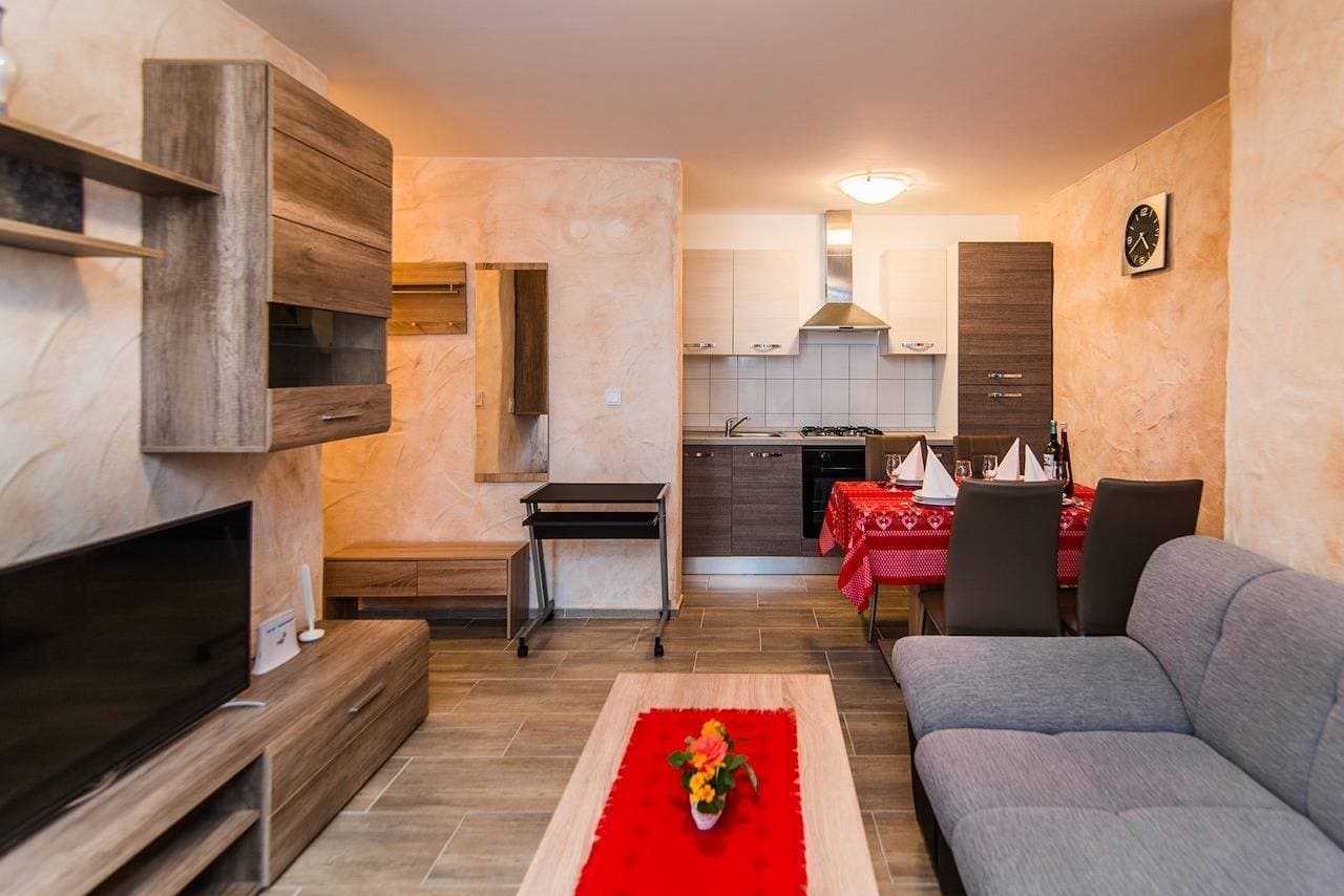 Modernes Apartment Stela mit Grill, Terrasse, in der Nähe von Porec 1