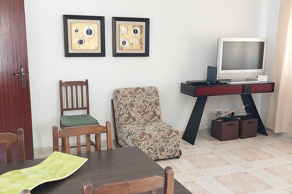 Foto 9 von 30: Apartamento Delfino T2 R/C