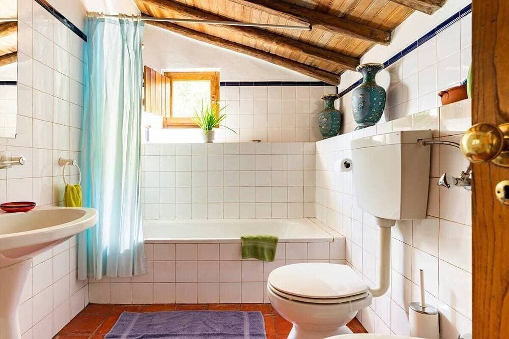 Foto 11 von 30: Traditionelle Bauernhütte mit Pool, in prachtvoller, ruhiger Lage