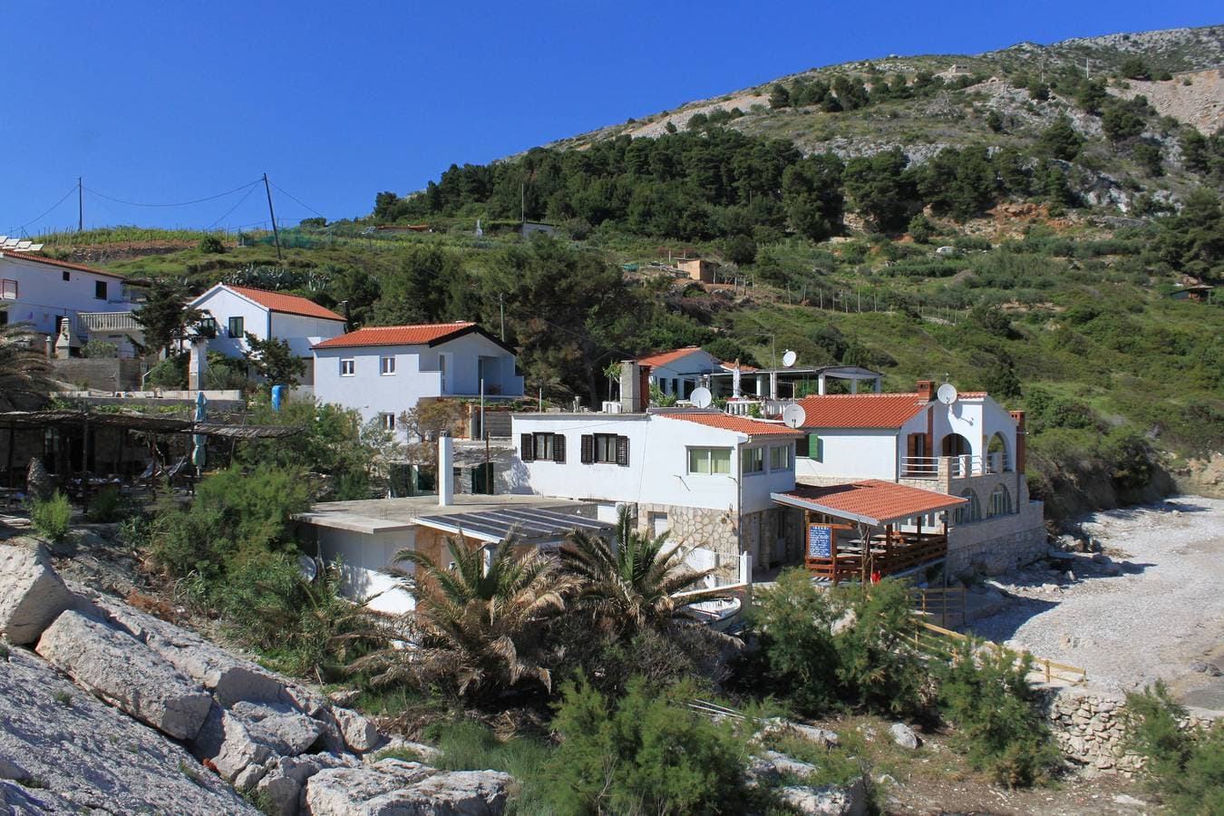 Foto 6 von 25: 2-Zimmer-Ferienwohnung am Strand Bucht Zarace, Hvar -a