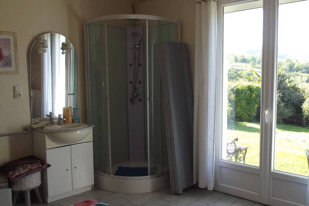 Foto 4 von 6: Bed and breakfast on a farm