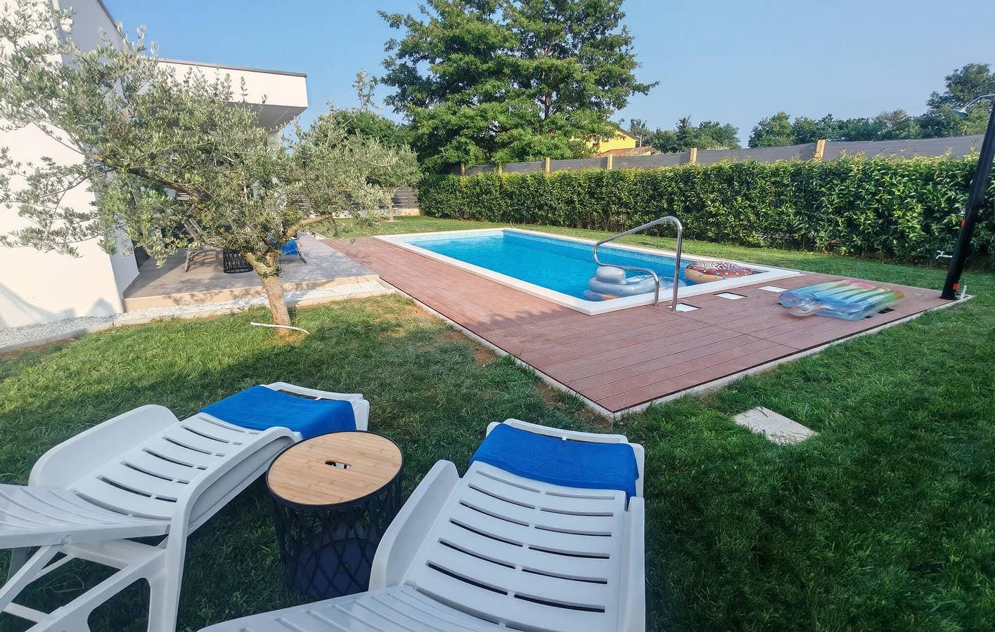 Foto 12 von 31: Gemütliche 75 m² große Wohnung mit Pool, Terrasse und WLAN in Strandnähe