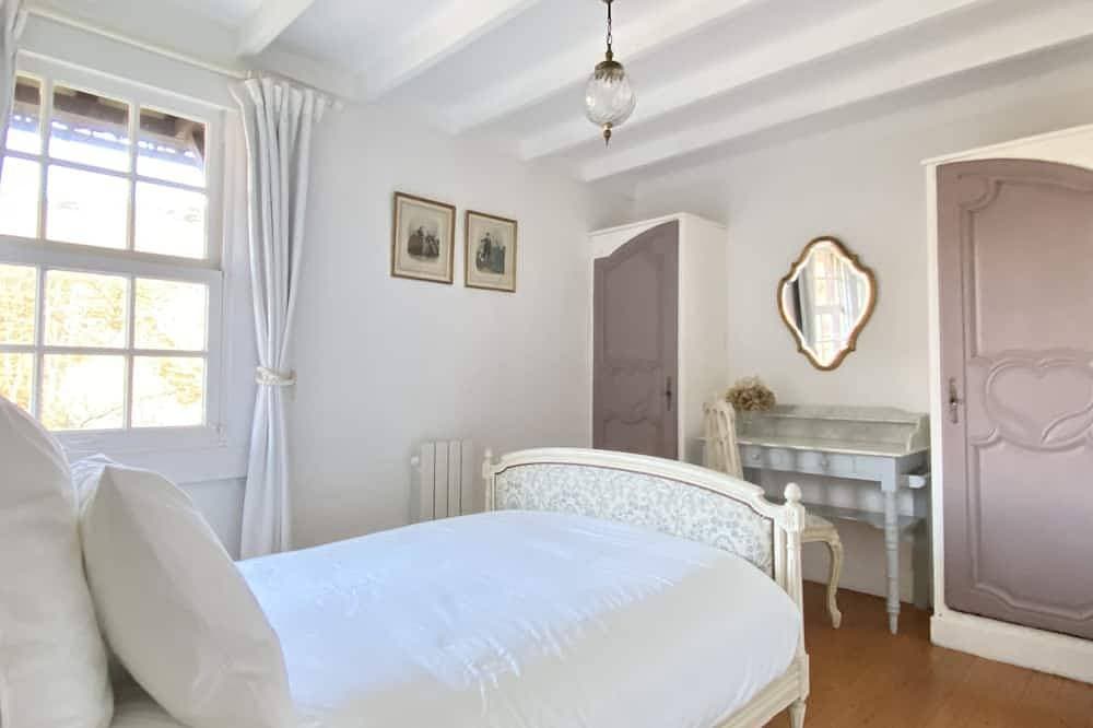 Foto 4 von 30: Gîte-Hütte-Ensuite-Gartenblick-Le Colonial