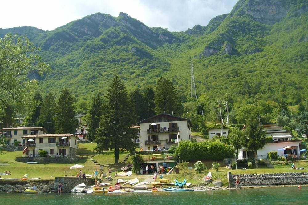 In erster Reihe zum See für 5 Personen 1