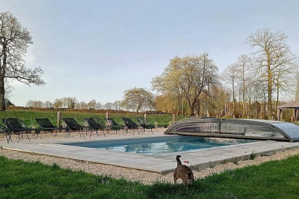 Foto 12 von 16: Charming countryside cottage with heated pool & private jacuzzi. 3 star rated