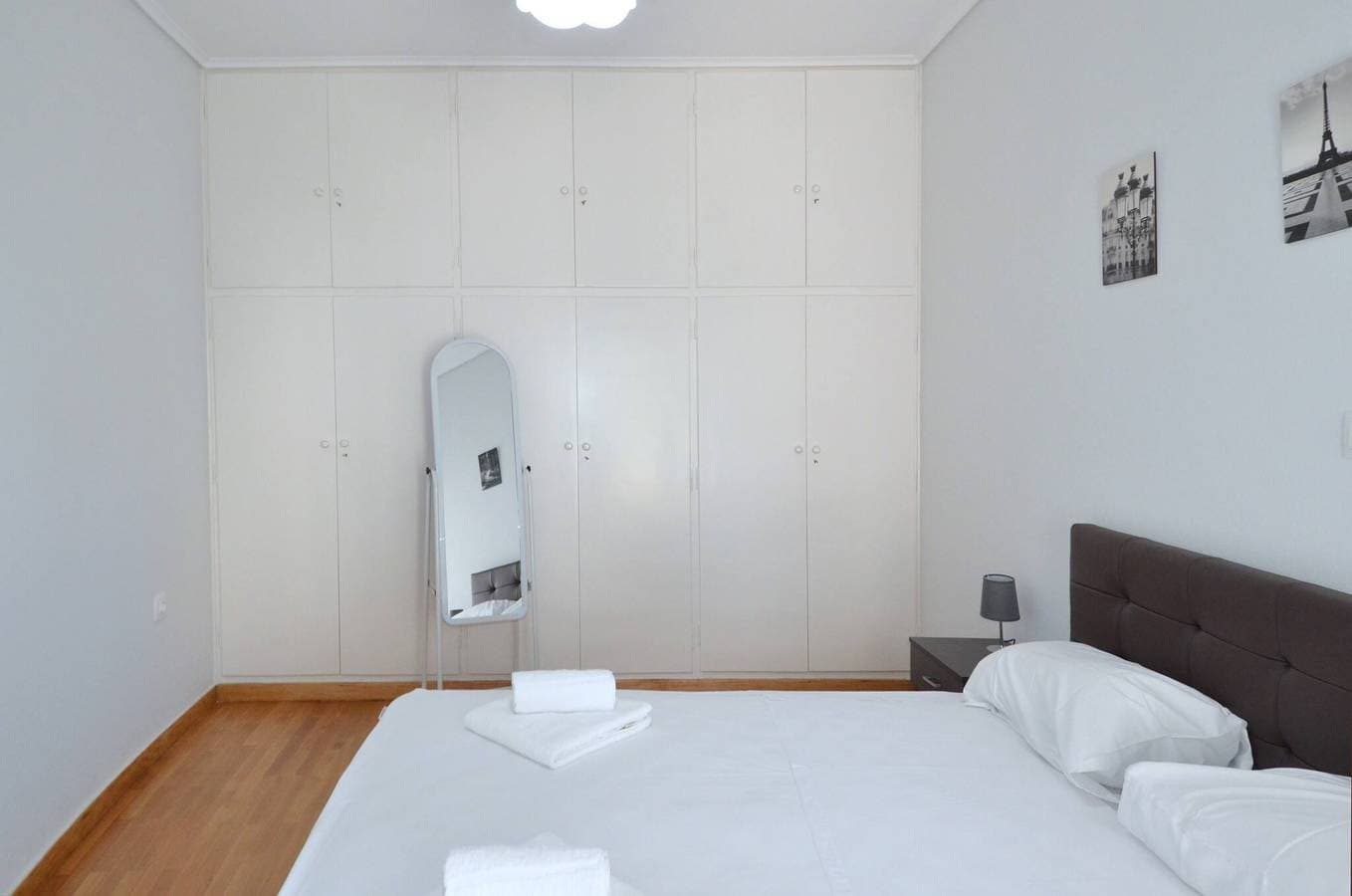 Foto 7 von 10: A spacious minimal apatment at Chalandri