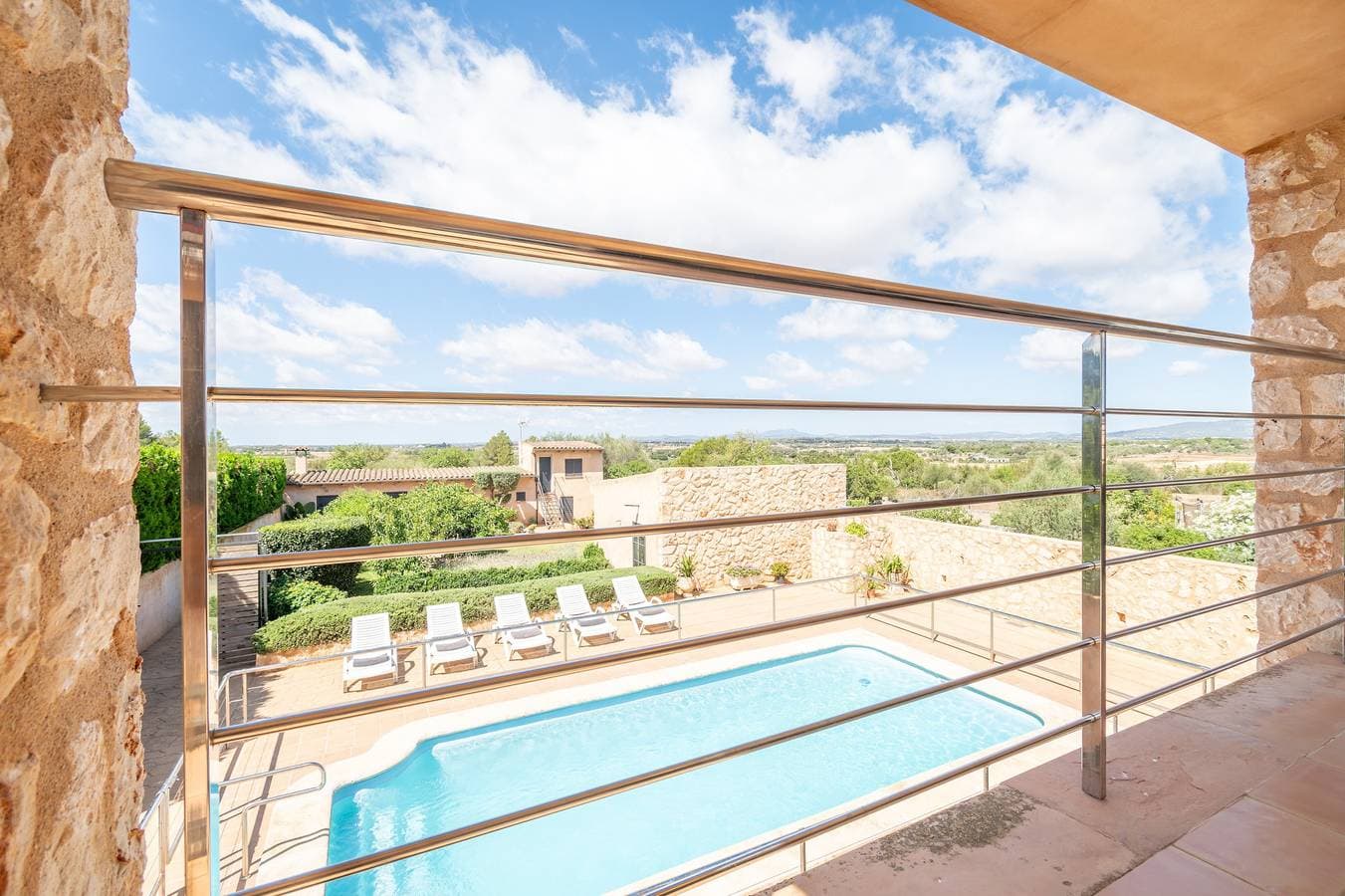Foto 5 von 31: Ländliche Finca bei Manacor, Mallorca – Privater Pool, Garten & WLAN