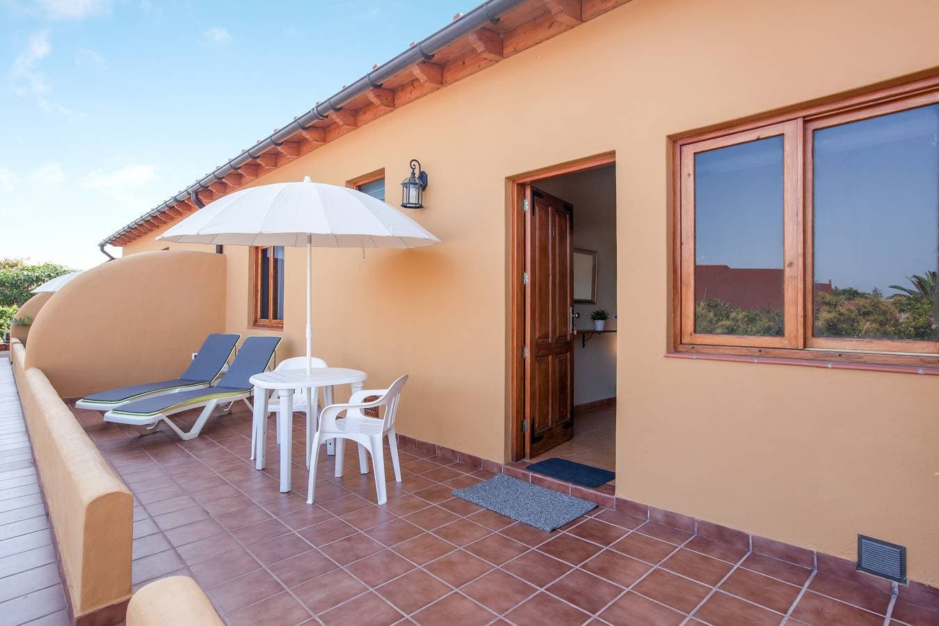 Foto 5 von 27: Ferienwohnung "Casa Quemahierro 1" mit Meerblick, Pool & Garten