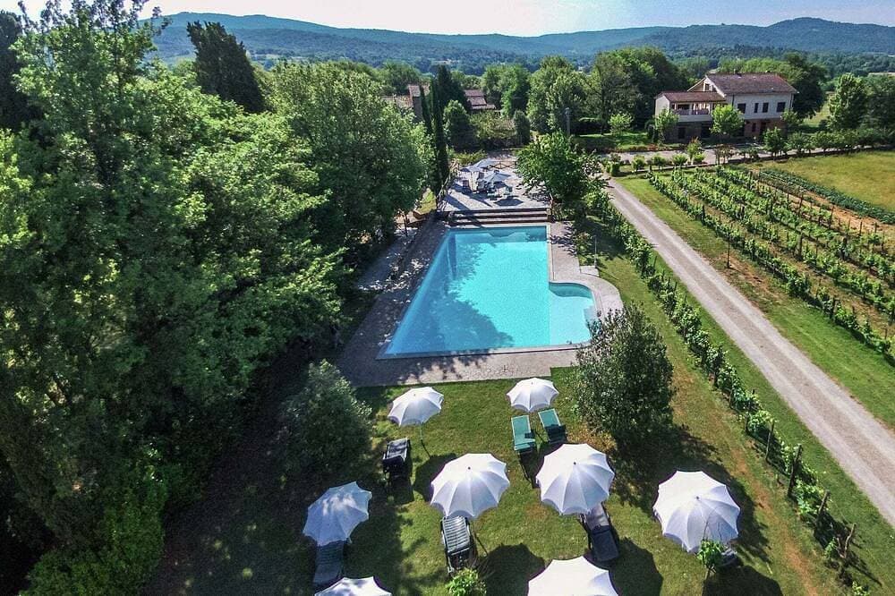 Authentisches Bauernhaus mit Pool 1