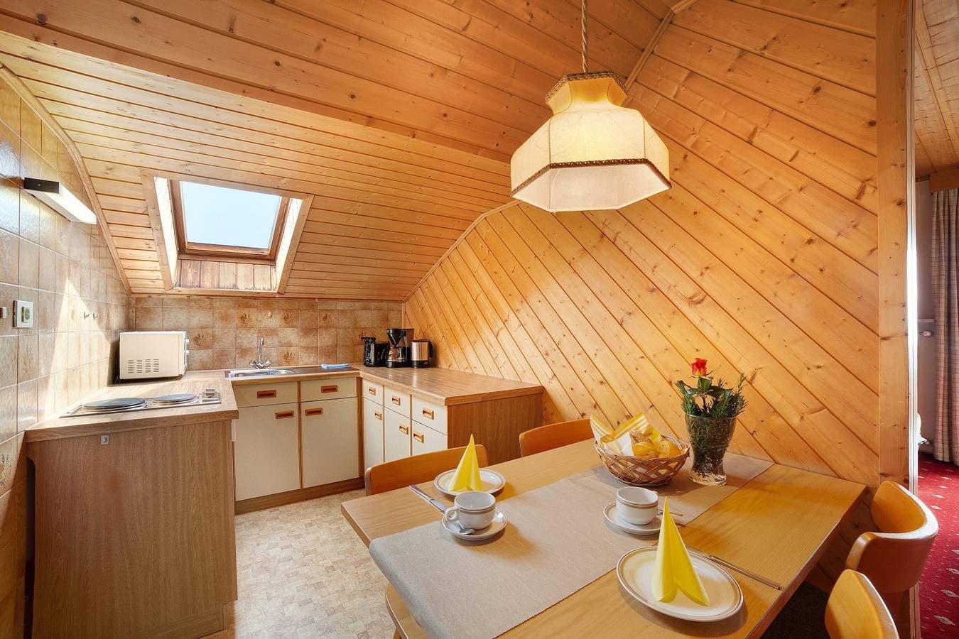 Foto 11 von 22: Ferienwohnung 'Sankt Corbinian 3' mit Bergblick, Balkon und Gemeinschaftsgarten